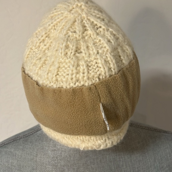 DC Cream Knit Beanie - Picture 3 of 3